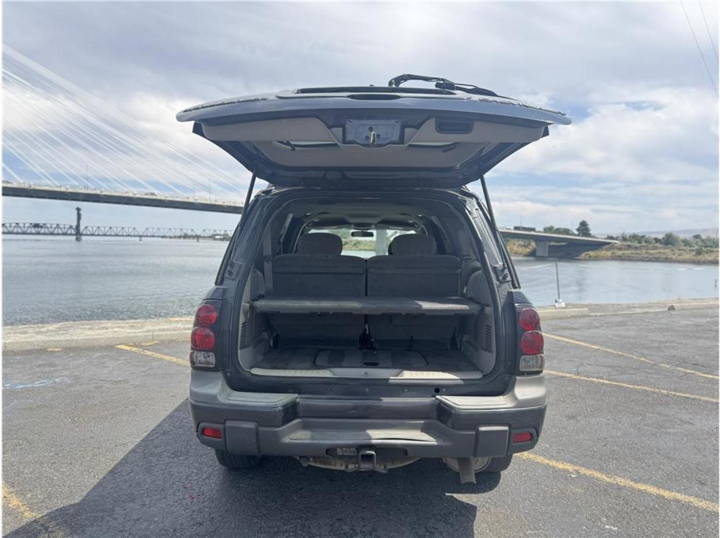 2004 Black /No Color Chevrolet Trailblazer (1GNET16S046) with an 6-Cyl, 4.2 Liter engine, Automatic transmission, located at 607 W Columbia Drive, Kennewick, WA, 99336, (509) 987-1069, 46.216743, -119.126404 - Photo#14