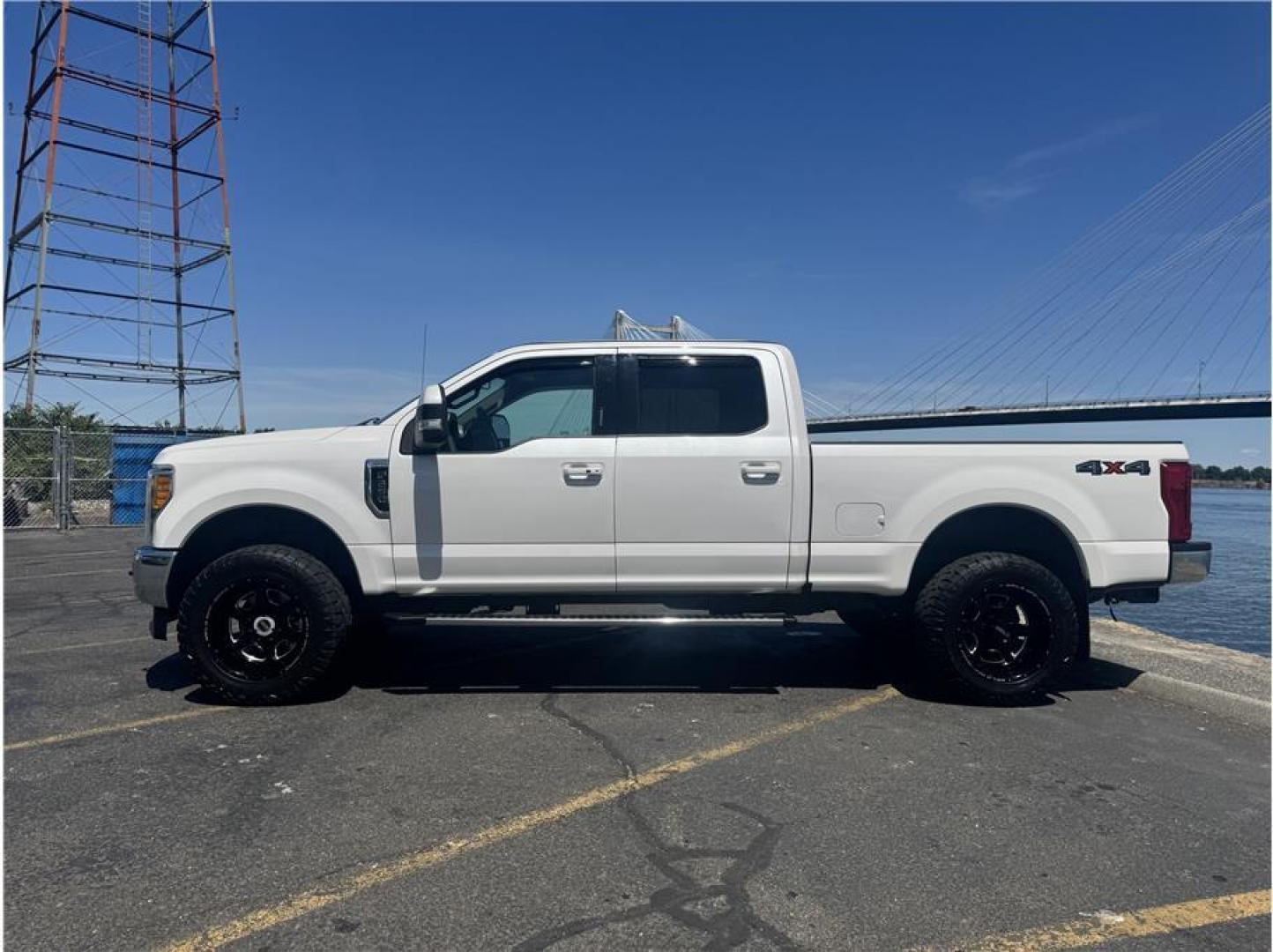 2017 White /No Color Ford F250 Super Duty Crew Cab (1FT7W2B63HE) with an V8, Flex Fuel, 6.2 Liter engine, Auto, 6-Spd TorqShft transmission, located at 607 W Columbia Drive, Kennewick, WA, 99336, (509) 987-1069, 46.216743, -119.126404 - Photo#1