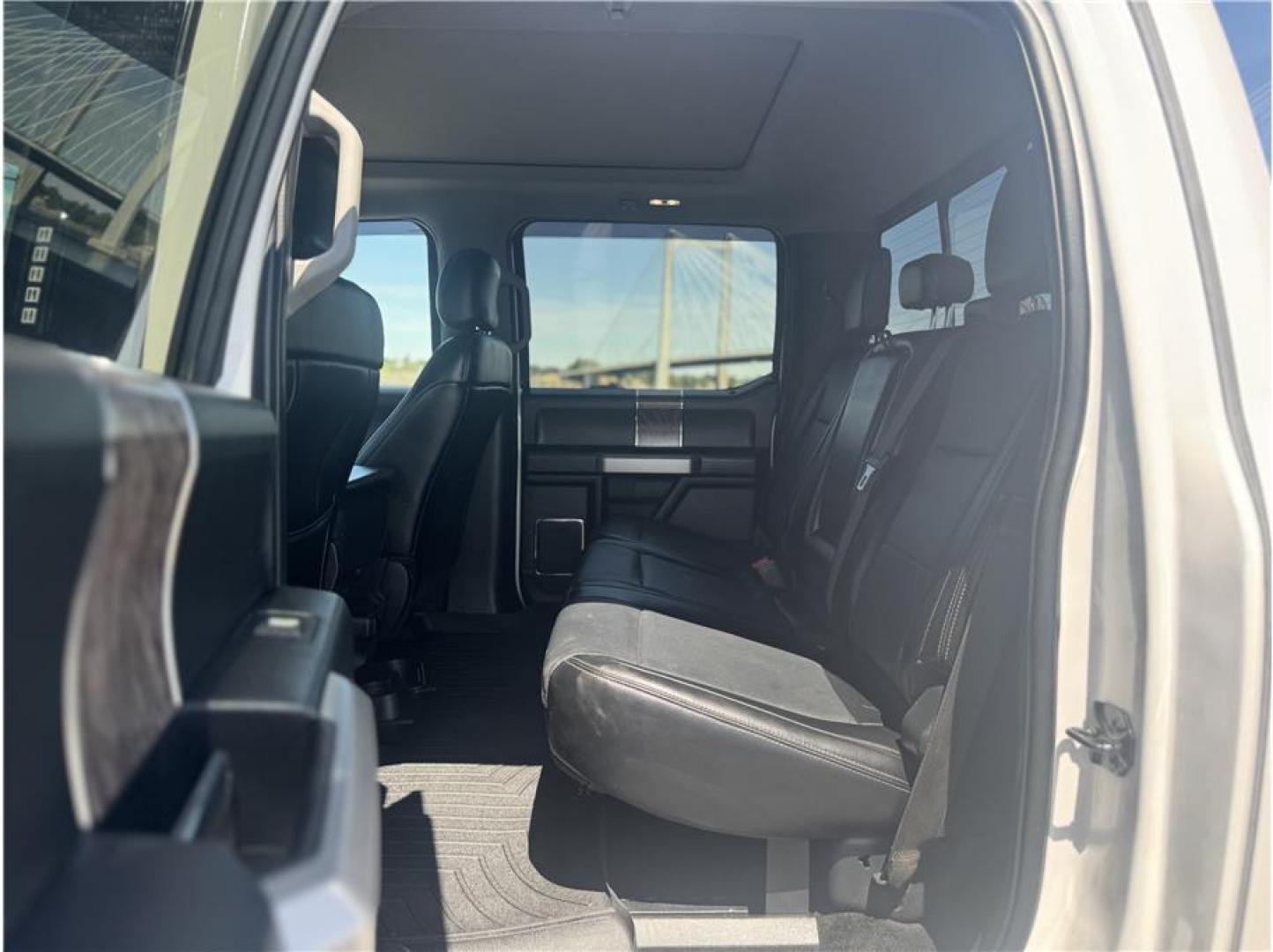2017 White /No Color Ford F250 Super Duty Crew Cab (1FT7W2B63HE) with an V8, Flex Fuel, 6.2 Liter engine, Auto, 6-Spd TorqShft transmission, located at 607 W Columbia Drive, Kennewick, WA, 99336, (509) 987-1069, 46.216743, -119.126404 - Photo#2