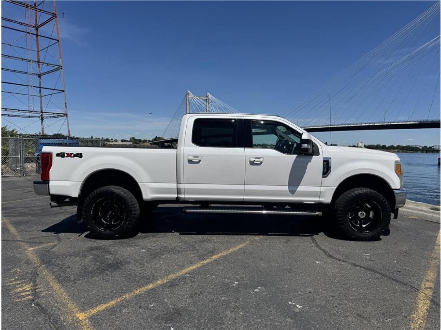 2017 White /No Color Ford F250 Super Duty Crew Cab (1FT7W2B63HE) with an V8, Flex Fuel, 6.2 Liter engine, Auto, 6-Spd TorqShft transmission, located at 607 W Columbia Drive, Kennewick, WA, 99336, (509) 987-1069, 46.216743, -119.126404 - Photo#13