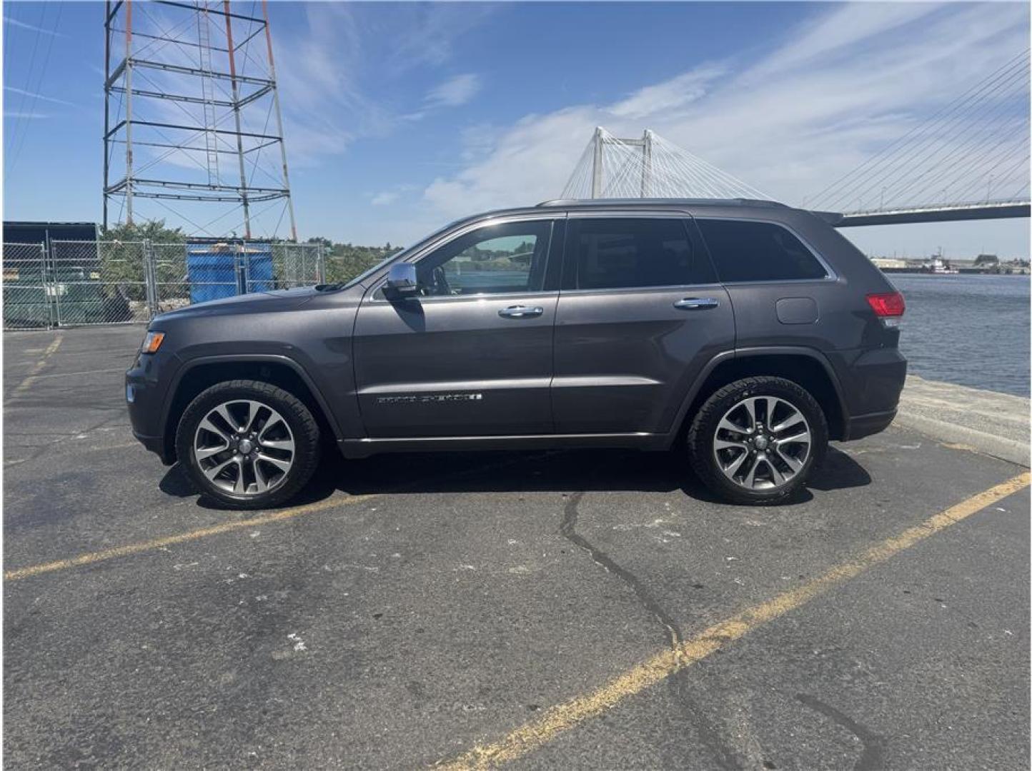 2017 Gray /No Color Jeep Grand Cherokee (1C4RJFCG8HC) with an V6, VVT, 3.6 Liter engine, Automatic, 8-Spd transmission, located at 607 W Columbia Drive, Kennewick, WA, 99336, (509) 987-1069, 46.216743, -119.126404 - Photo#1