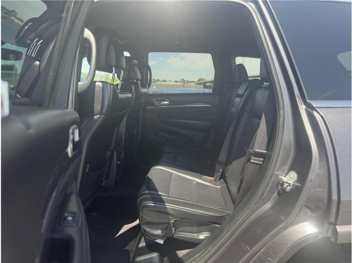 2017 Gray /No Color Jeep Grand Cherokee (1C4RJFCG8HC) with an V6, VVT, 3.6 Liter engine, Automatic, 8-Spd transmission, located at 607 W Columbia Drive, Kennewick, WA, 99336, (509) 987-1069, 46.216743, -119.126404 - Photo#2
