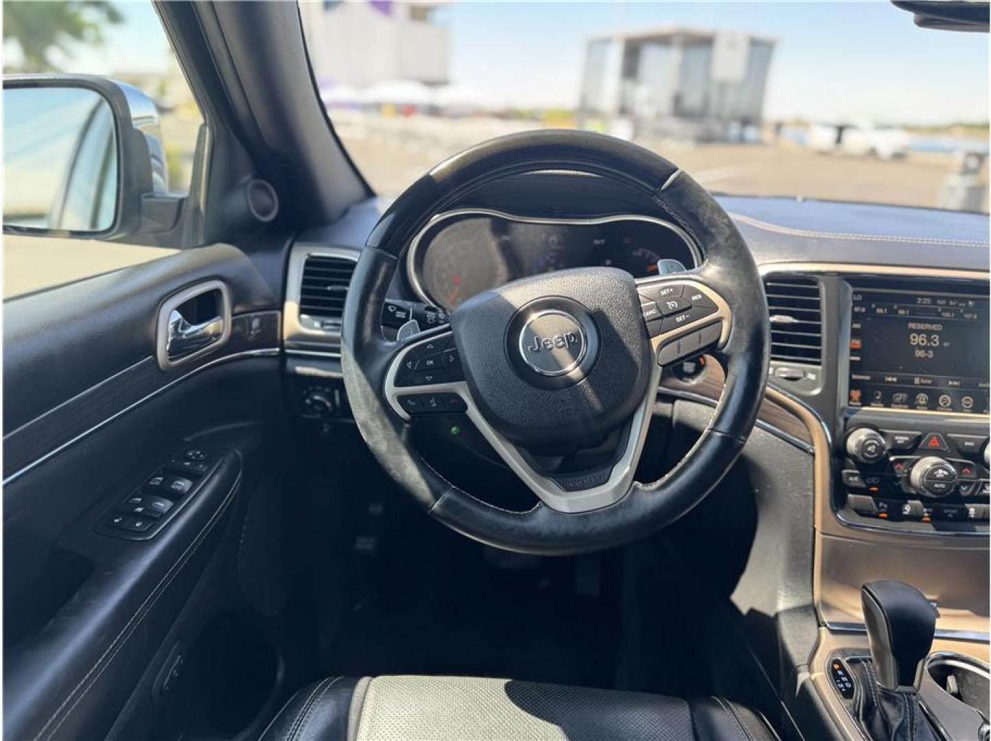 2017 Gray /No Color Jeep Grand Cherokee (1C4RJFCG8HC) with an V6, VVT, 3.6 Liter engine, Automatic, 8-Spd transmission, located at 607 W Columbia Drive, Kennewick, WA, 99336, (509) 987-1069, 46.216743, -119.126404 - Photo#4