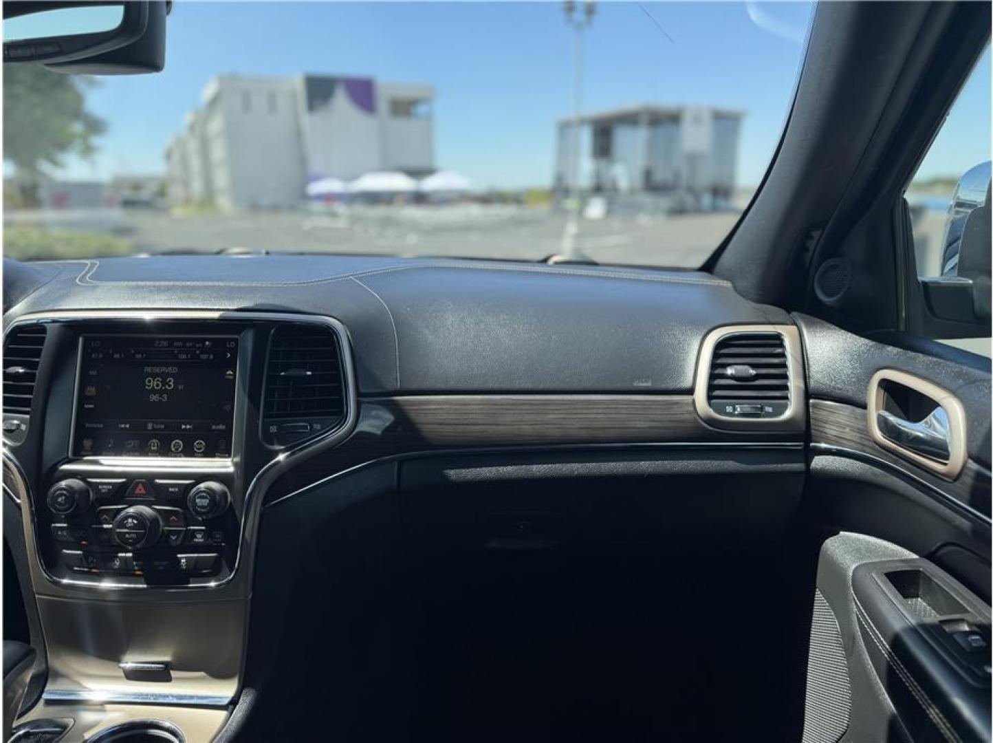 2017 Gray /No Color Jeep Grand Cherokee (1C4RJFCG8HC) with an V6, VVT, 3.6 Liter engine, Automatic, 8-Spd transmission, located at 607 W Columbia Drive, Kennewick, WA, 99336, (509) 987-1069, 46.216743, -119.126404 - Photo#6