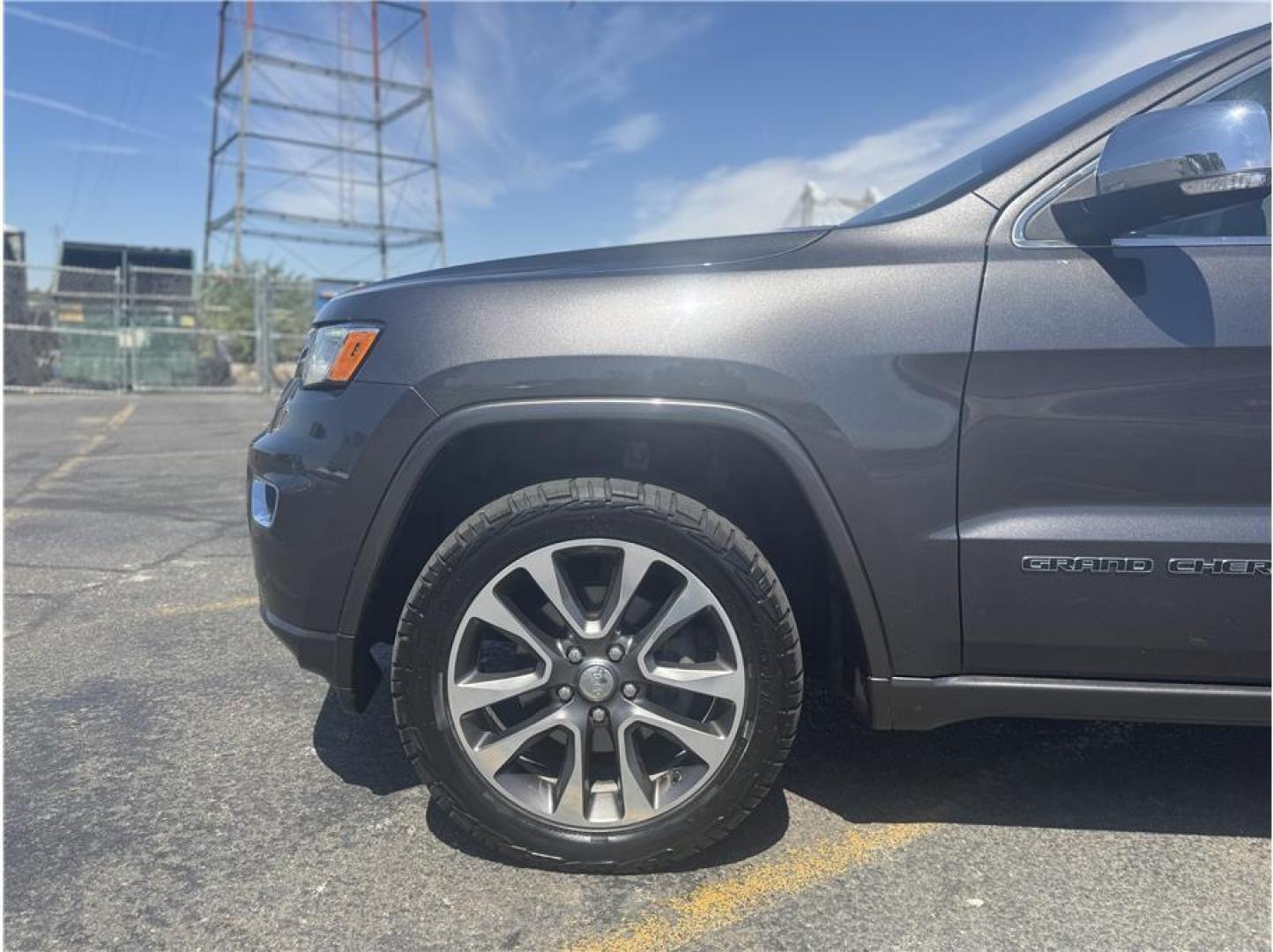 2017 Gray /No Color Jeep Grand Cherokee (1C4RJFCG8HC) with an V6, VVT, 3.6 Liter engine, Automatic, 8-Spd transmission, located at 607 W Columbia Drive, Kennewick, WA, 99336, (509) 987-1069, 46.216743, -119.126404 - Photo#16