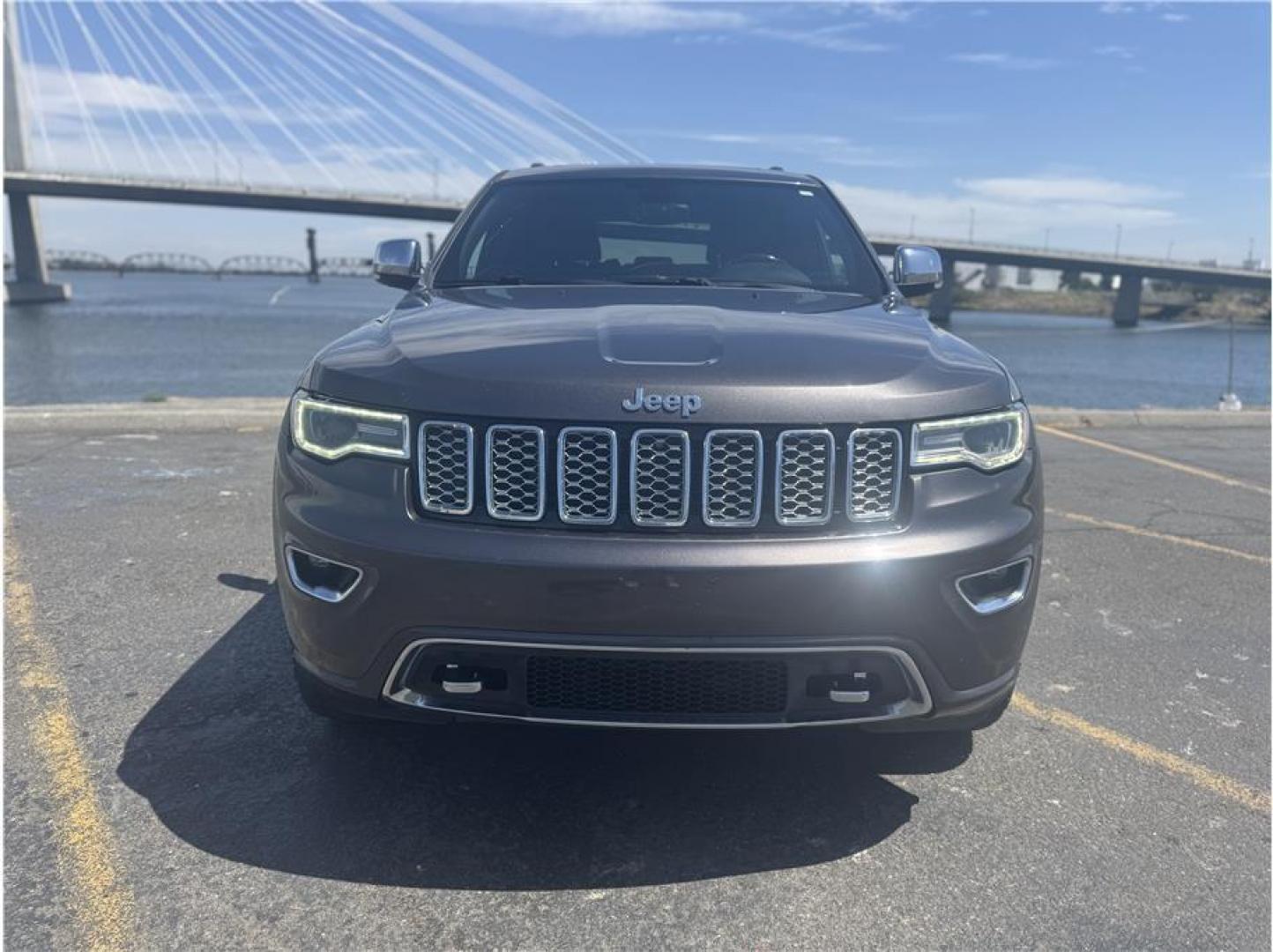 2017 Gray /No Color Jeep Grand Cherokee (1C4RJFCG8HC) with an V6, VVT, 3.6 Liter engine, Automatic, 8-Spd transmission, located at 607 W Columbia Drive, Kennewick, WA, 99336, (509) 987-1069, 46.216743, -119.126404 - Photo#17