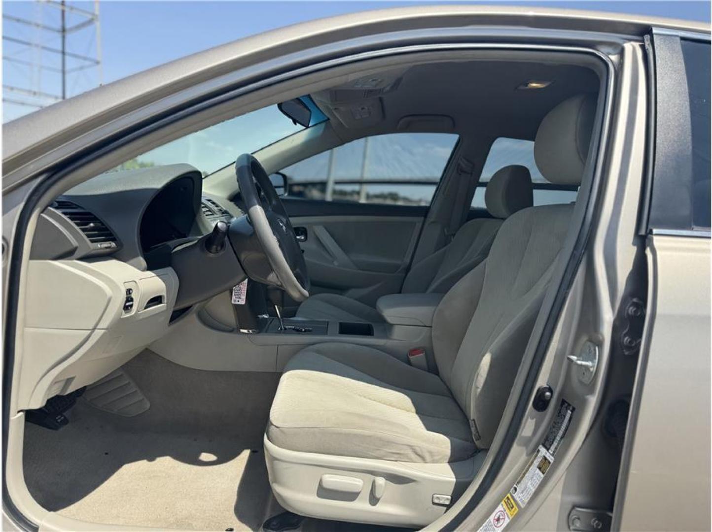 2009 Beige /No Color Toyota Camry (4T1BE46K79U) with an 4-Cyl, 2.4 Liter engine, Automatic, 5-Spd w/Overdrive transmission, located at 607 W Columbia Drive, Kennewick, WA, 99336, (509) 987-1069, 46.216743, -119.126404 - Photo#7