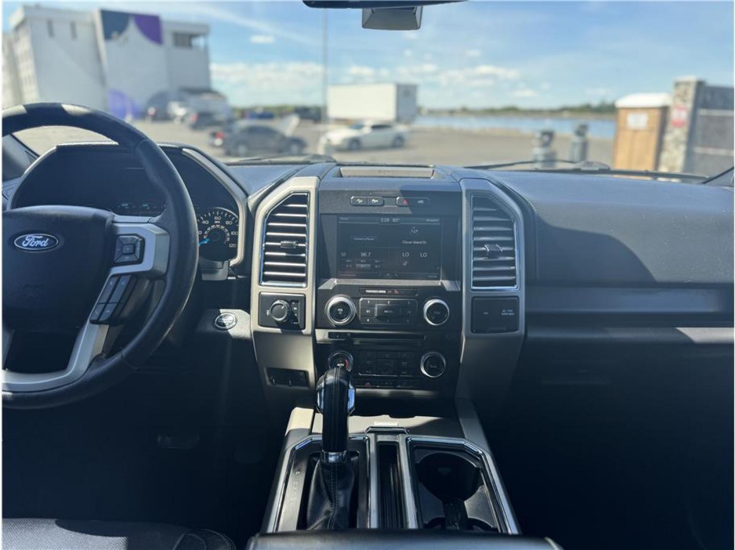 2015 Silver /No Color Ford F150 SuperCrew Cab (1FTEW1EG8FF) with an V6, EcoBoost, TT, 3.5L engine, Automatic, 6-Spd transmission, located at 607 W Columbia Drive, Kennewick, WA, 99336, (509) 987-1069, 46.216743, -119.126404 - Photo#5