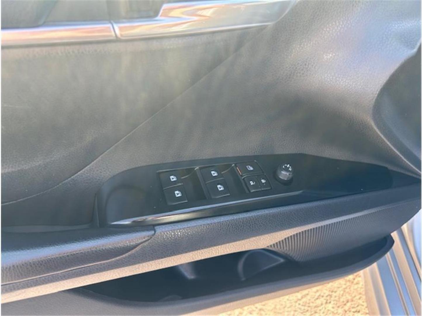 2020 Silver /No Color Toyota Camry (4T1G11AK7LU) with an 4-Cyl, 2.5 Liter engine, Automatic, 8-Spd w/Sequential Shift transmission, located at 607 W Columbia Drive, Kennewick, WA, 99336, (509) 987-1069, 46.216743, -119.126404 - Photo#6