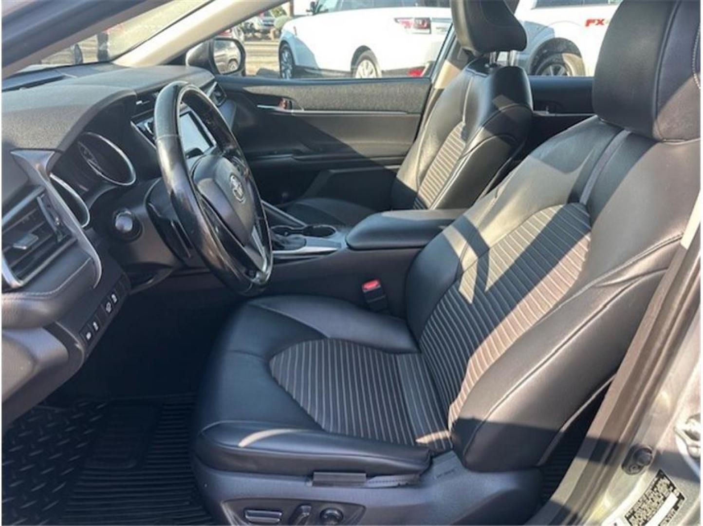 2020 Silver /No Color Toyota Camry (4T1G11AK7LU) with an 4-Cyl, 2.5 Liter engine, Automatic, 8-Spd w/Sequential Shift transmission, located at 607 W Columbia Drive, Kennewick, WA, 99336, (509) 987-1069, 46.216743, -119.126404 - Photo#7