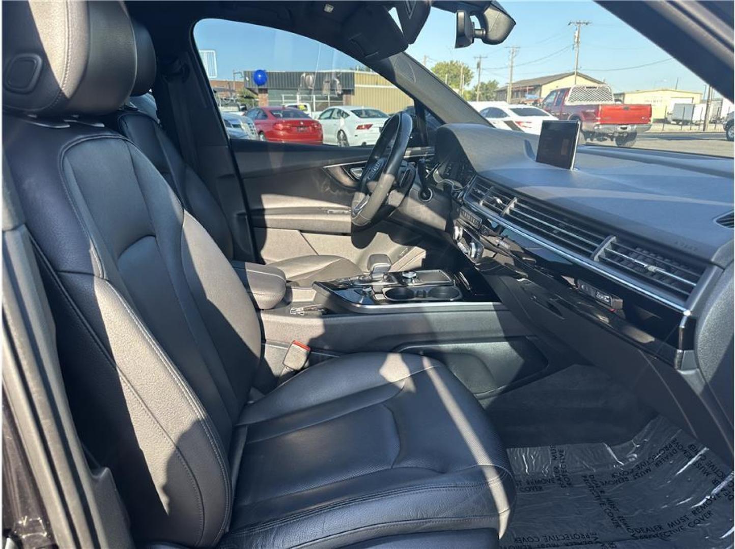 2018 Black /No Color Audi Q7 (WA1LAAF77JD) with an V6, Sprchrgd, 3.0L engine, Auto, 8-Spd Tiptronic transmission, located at 607 W Columbia Drive, Kennewick, WA, 99336, (509) 987-1069, 46.216743, -119.126404 - Photo#8