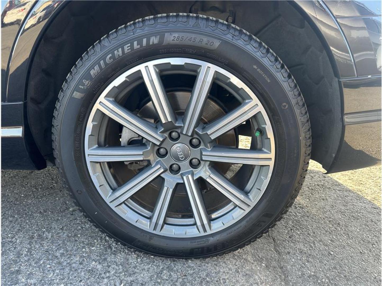 2018 Black /No Color Audi Q7 (WA1LAAF77JD) with an V6, Sprchrgd, 3.0L engine, Auto, 8-Spd Tiptronic transmission, located at 607 W Columbia Drive, Kennewick, WA, 99336, (509) 987-1069, 46.216743, -119.126404 - Photo#11