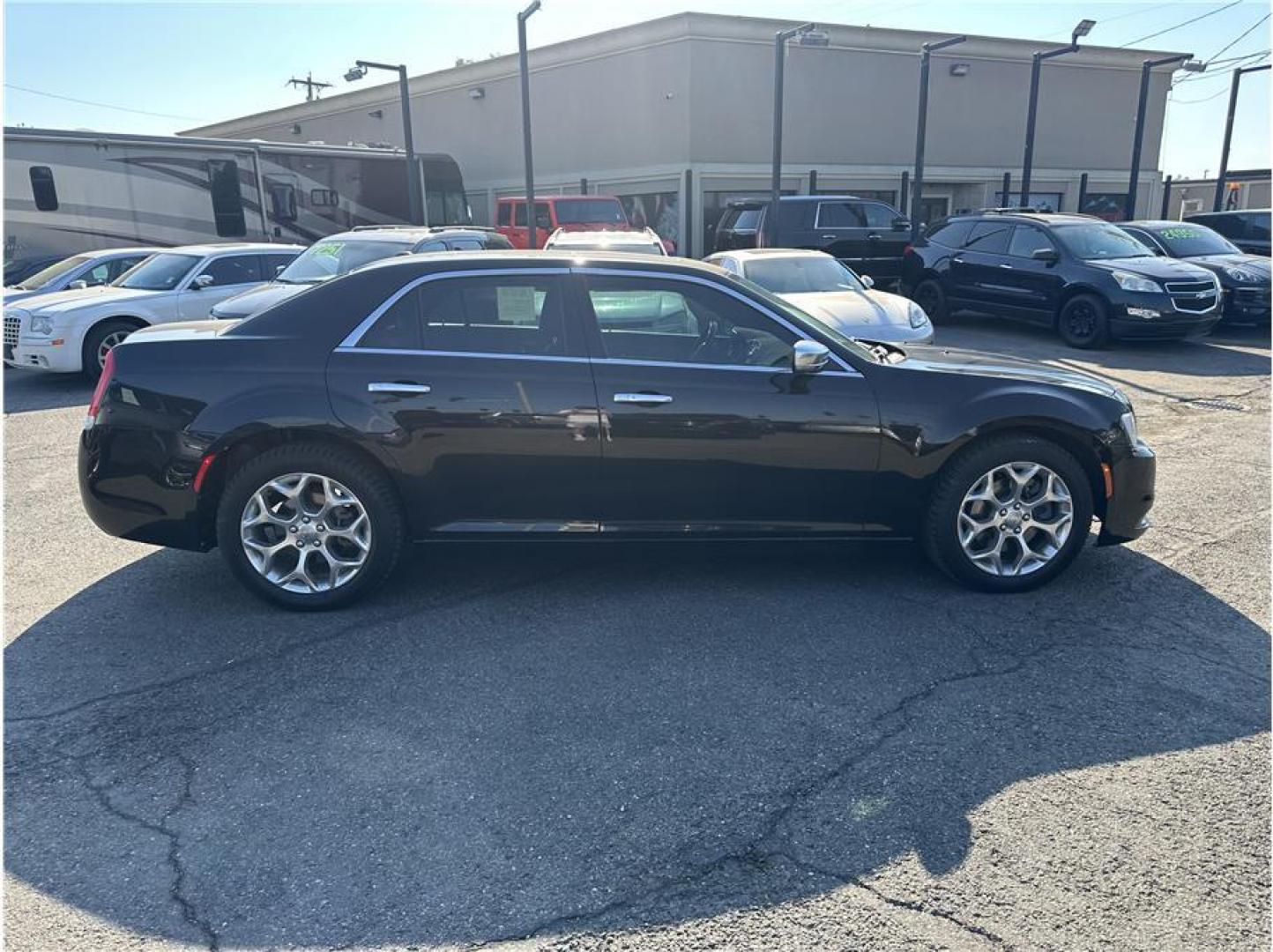 2016 Black /No Color Chrysler 300 (2C3CCASG1GH) with an V6, Flex Fuel, 3.6 Liter engine, Automatic, 8-Spd transmission, located at 607 W Columbia Drive, Kennewick, WA, 99336, (509) 987-1069, 46.216743, -119.126404 - Photo#3