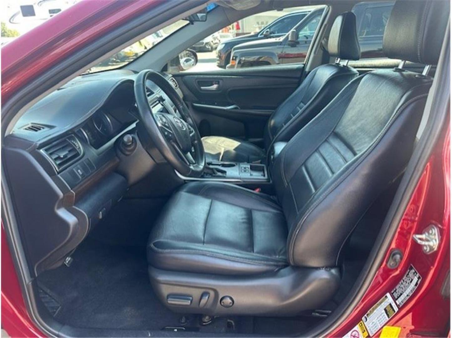 2016 Red /No Color Toyota Camry (4T1BF1FK8GU) with an 4-Cyl, 2.5 Liter engine, Auto, 6-Spd SeqShft transmission, located at 607 W Columbia Drive, Kennewick, WA, 99336, (509) 987-1069, 46.216743, -119.126404 - Photo#8
