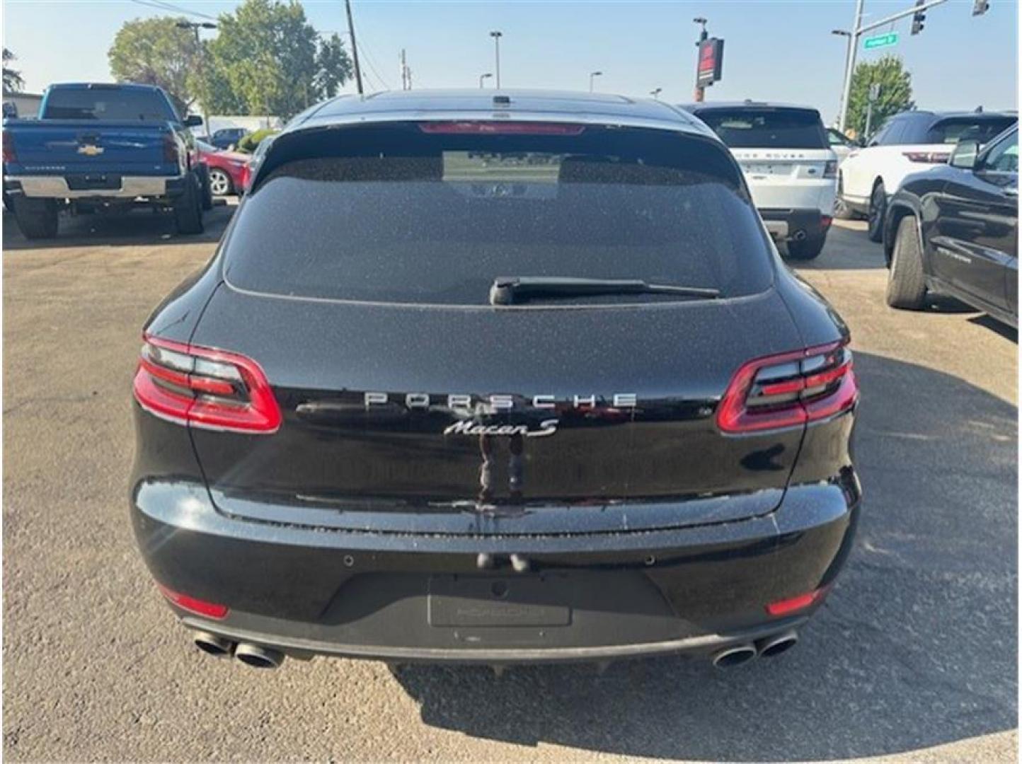 2017 Black /No Color Porsche Macan (WP1AB2A56HL) with an V6, Twin Turbo, 3.0 Liter engine, Auto, 7-Spd PDK Dbl-Cltch transmission, located at 607 W Columbia Drive, Kennewick, WA, 99336, (509) 987-1069, 46.216743, -119.126404 - Photo#3