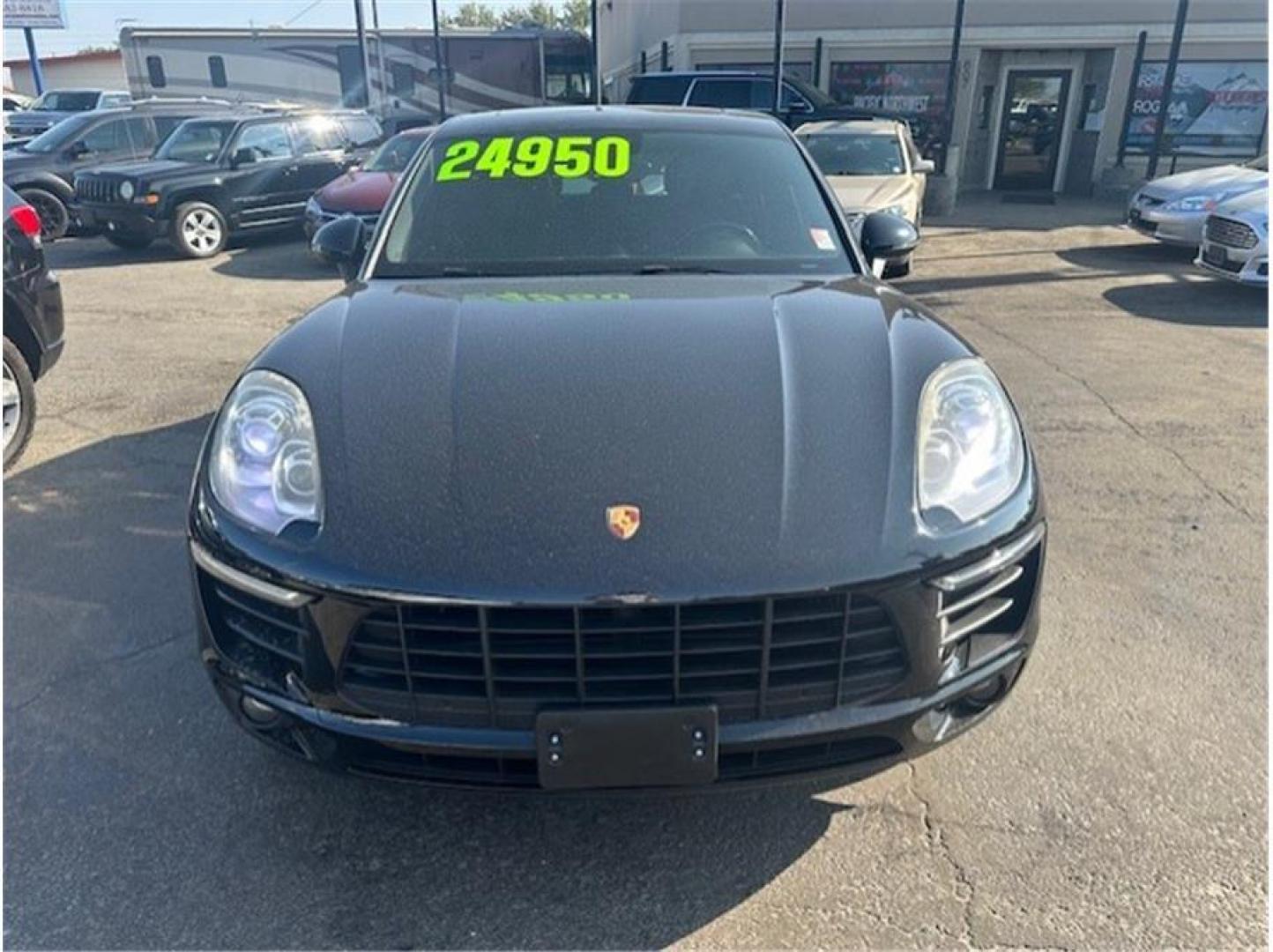 2017 Black /No Color Porsche Macan (WP1AB2A56HL) with an V6, Twin Turbo, 3.0 Liter engine, Auto, 7-Spd PDK Dbl-Cltch transmission, located at 607 W Columbia Drive, Kennewick, WA, 99336, (509) 987-1069, 46.216743, -119.126404 - Photo#6