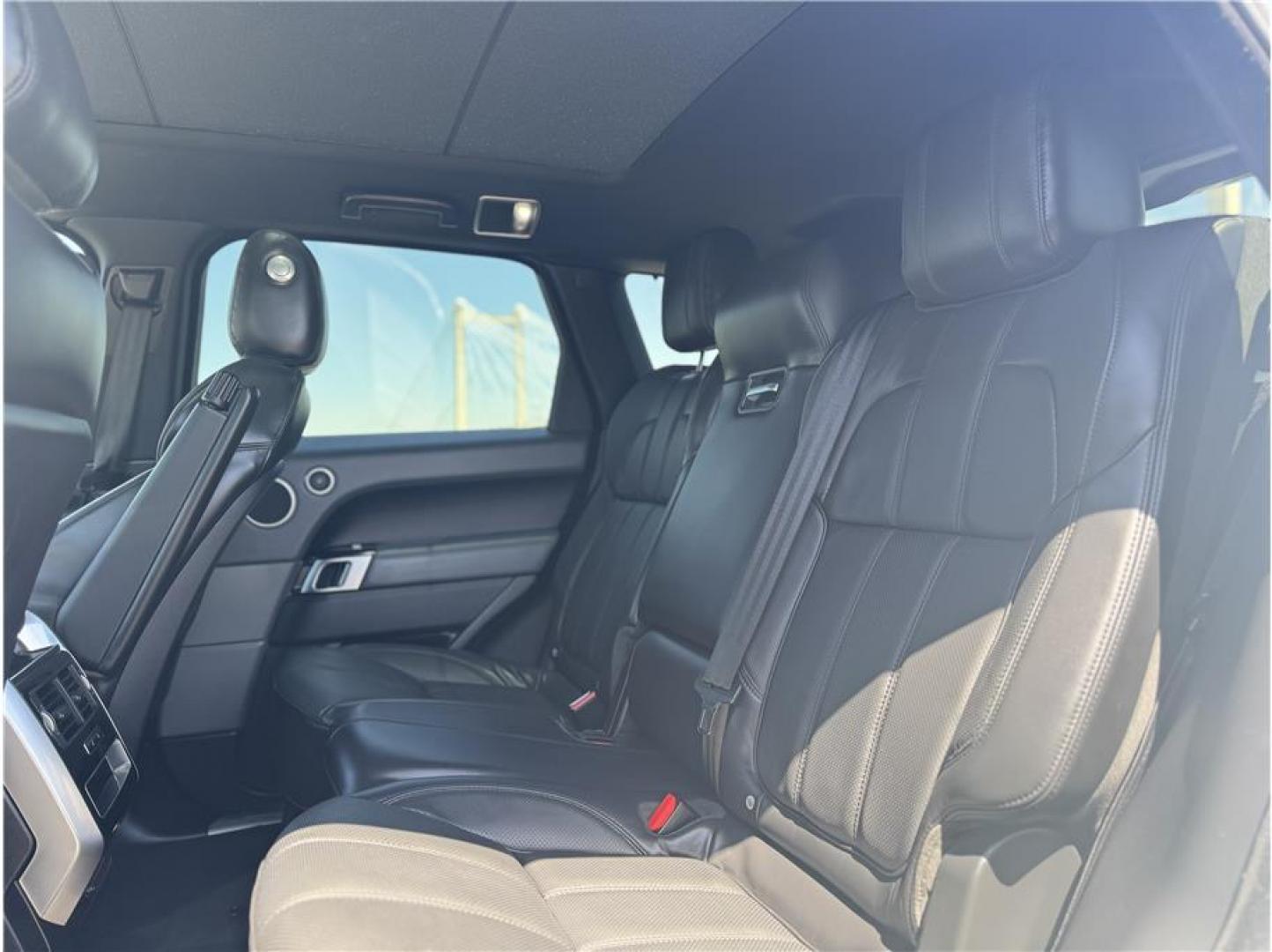 2015 White /No Color Land Rover Range Rover Sport (SALWR2VF6FA) with an V6, Supercharged, 3.0L engine, Auto, 8-Spd CmdShft transmission, located at 607 W Columbia Drive, Kennewick, WA, 99336, (509) 987-1069, 46.216743, -119.126404 - Photo#3