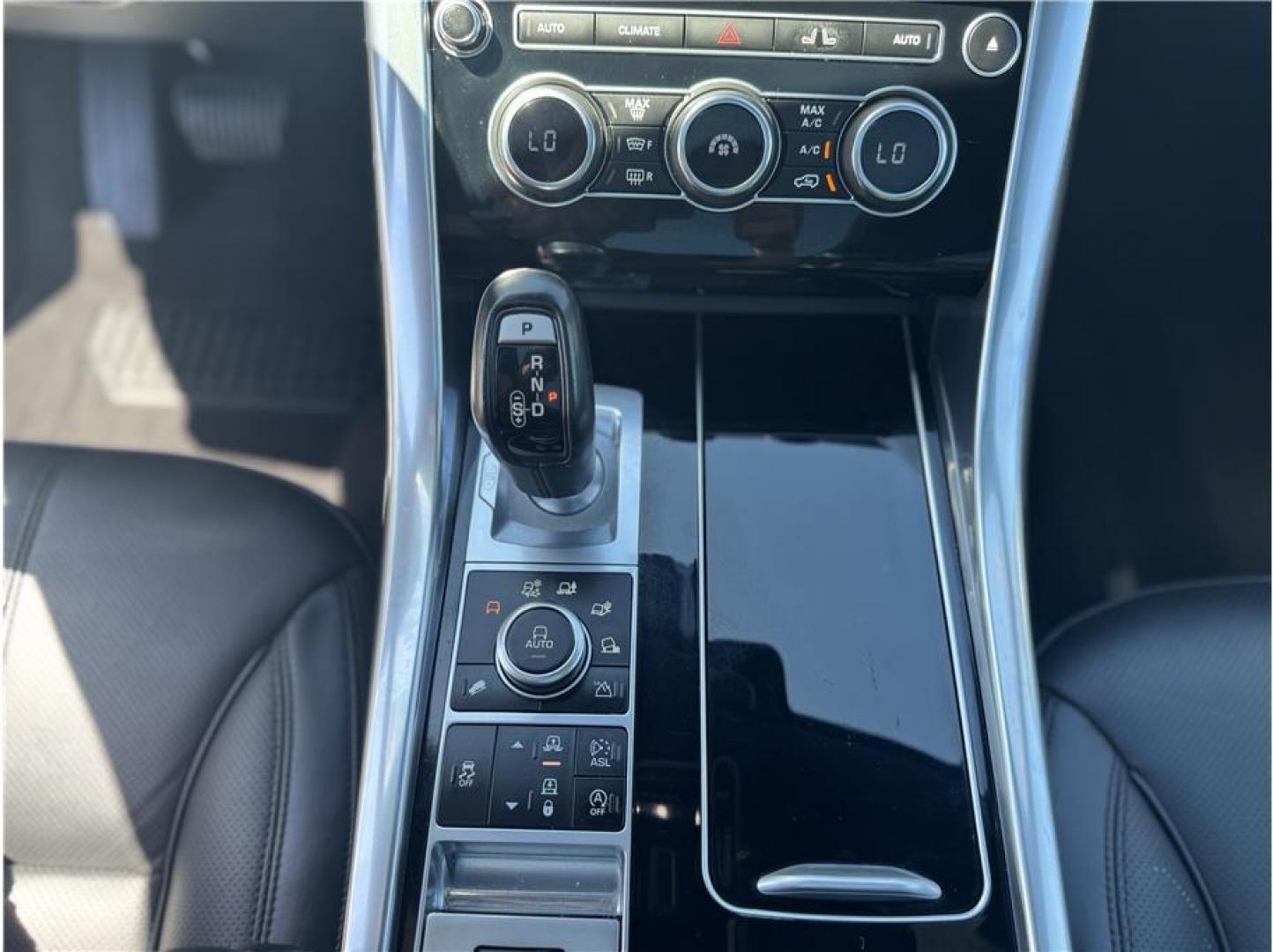 2015 White /No Color Land Rover Range Rover Sport (SALWR2VF6FA) with an V6, Supercharged, 3.0L engine, Auto, 8-Spd CmdShft transmission, located at 607 W Columbia Drive, Kennewick, WA, 99336, (509) 987-1069, 46.216743, -119.126404 - Photo#8