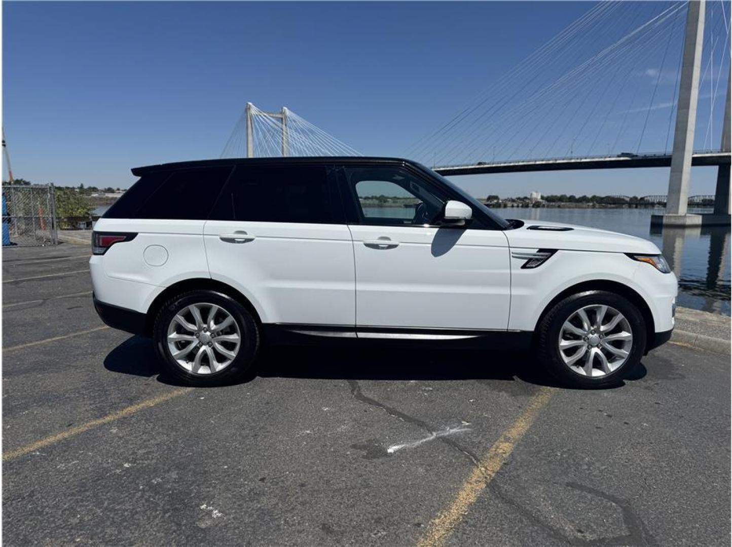 2015 White /No Color Land Rover Range Rover Sport (SALWR2VF6FA) with an V6, Supercharged, 3.0L engine, Auto, 8-Spd CmdShft transmission, located at 607 W Columbia Drive, Kennewick, WA, 99336, (509) 987-1069, 46.216743, -119.126404 - Photo#11