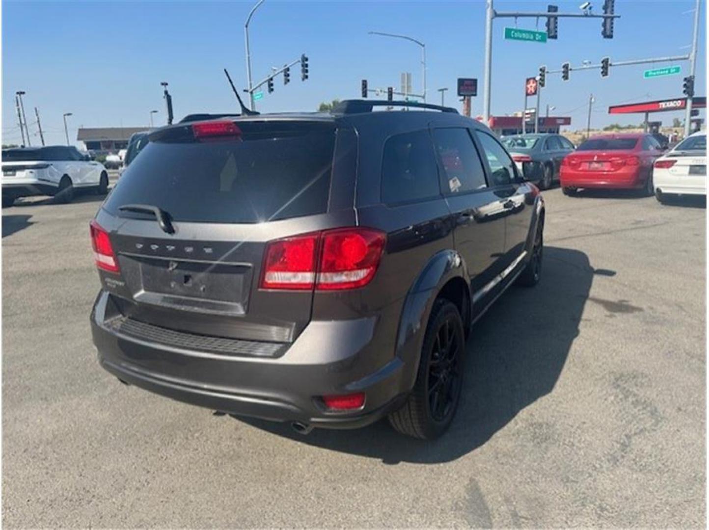 2016 Gray /No Color Dodge Journey (3C4PDDBG7GT) with an V6, 3.6 Liter engine, Auto, 6-Spd AutoStick transmission, located at 607 W Columbia Drive, Kennewick, WA, 99336, (509) 987-1069, 46.216743, -119.126404 - Photo#3