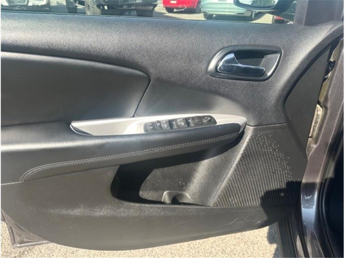 2016 Gray /No Color Dodge Journey (3C4PDDBG7GT) with an V6, 3.6 Liter engine, Auto, 6-Spd AutoStick transmission, located at 607 W Columbia Drive, Kennewick, WA, 99336, (509) 987-1069, 46.216743, -119.126404 - Photo#7