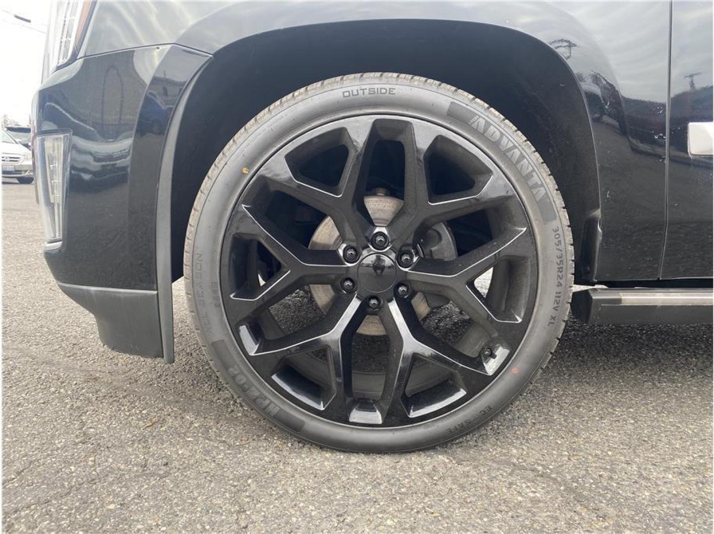 2016 Black /No Color Cadillac Escalade (1GYS4CKJ5GR) with an V8, 6.2 Liter engine, Auto 8-Spd HdrMtc TapShft transmission, located at 607 W Columbia Drive, Kennewick, WA, 99336, (509) 987-1069, 46.216743, -119.126404 - Photo#20