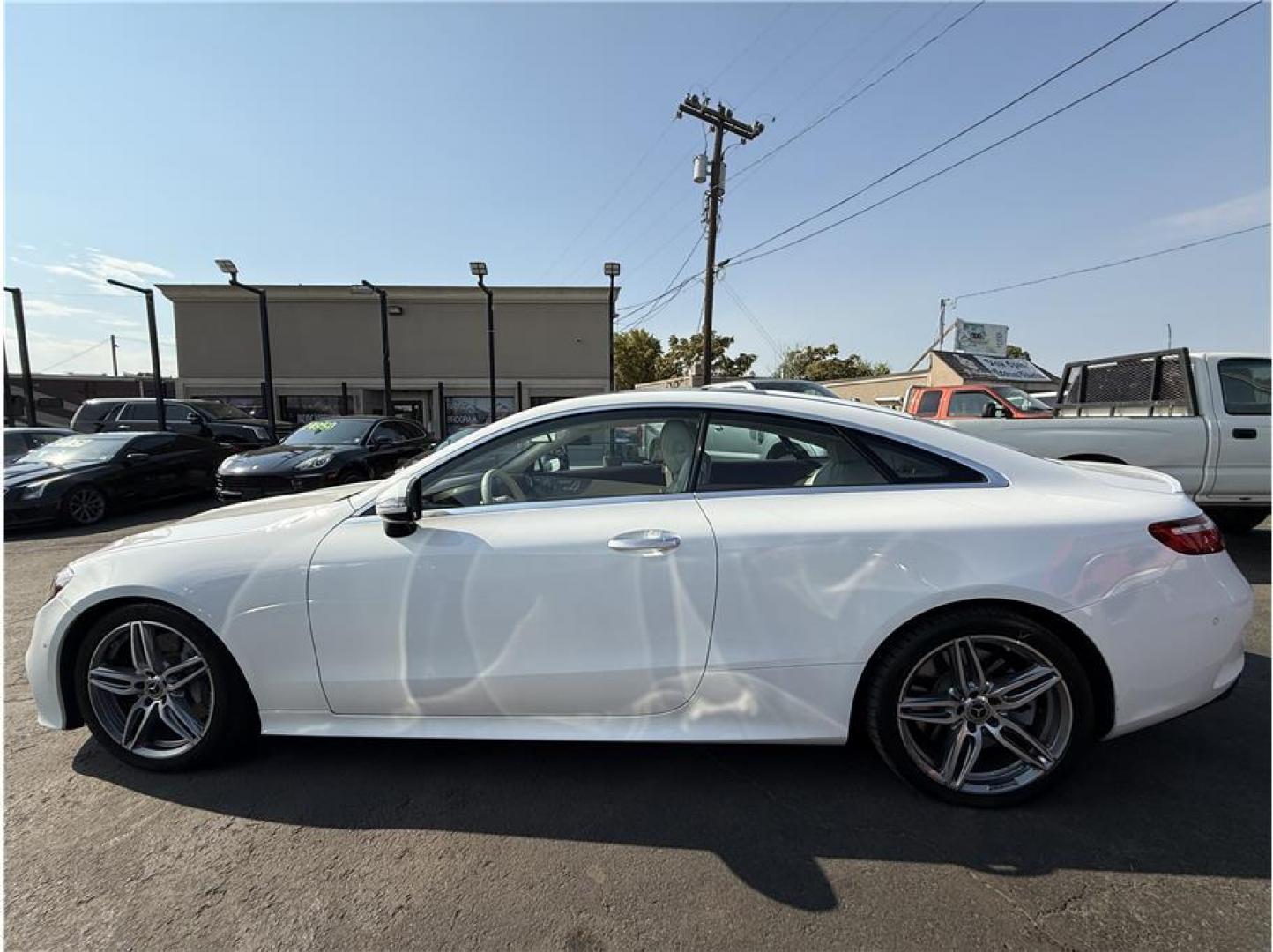 2018 White /No Color Mercedes-Benz E-Class (WDD1J6FB9JF) with an V6, Twin Turbo, 3.0 Liter engine, Auto, 9-Spd 9G-Tronic transmission, located at 607 W Columbia Drive, Kennewick, WA, 99336, (509) 987-1069, 46.216743, -119.126404 - Photo#1