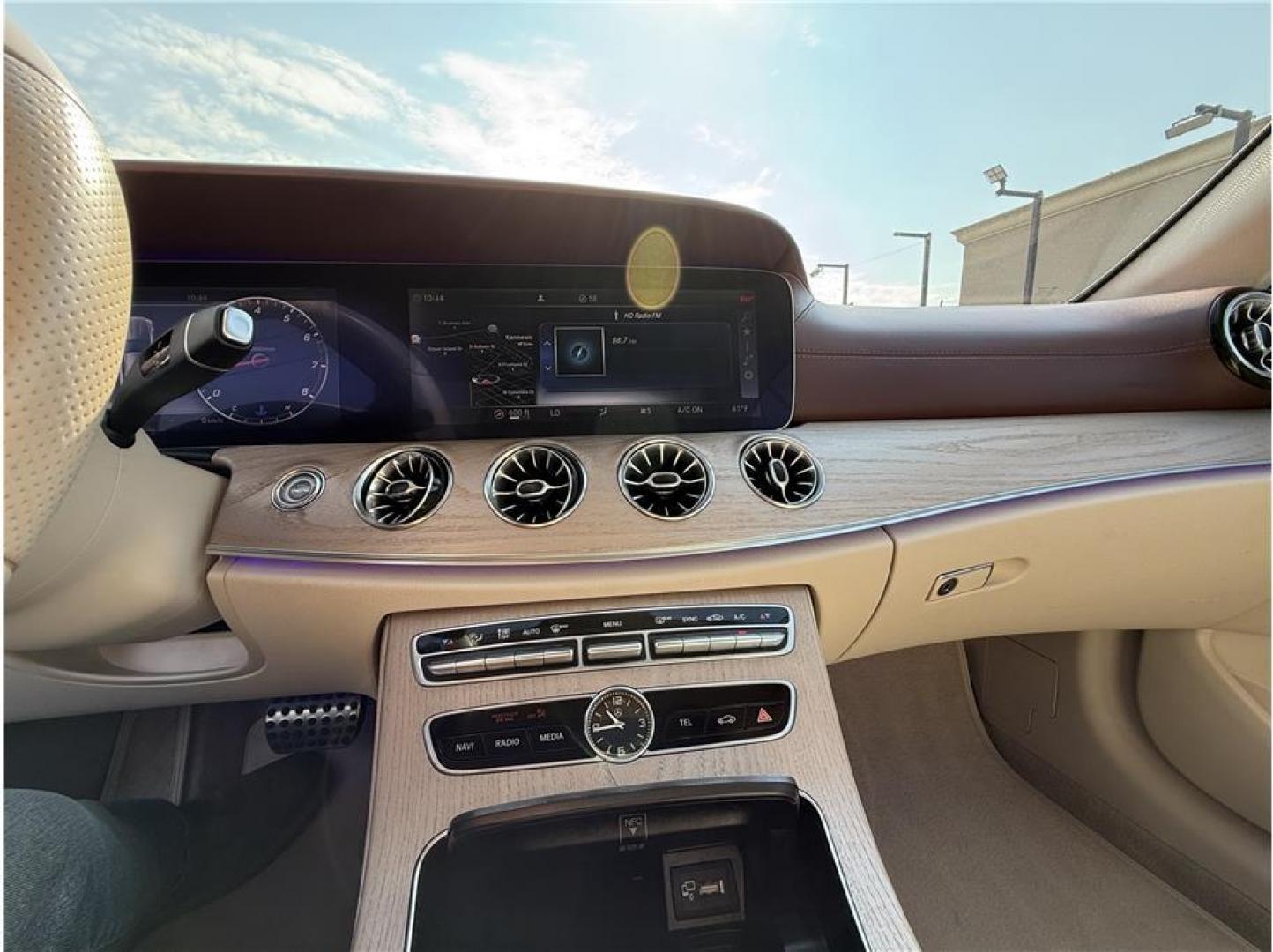 2018 White /No Color Mercedes-Benz E-Class (WDD1J6FB9JF) with an V6, Twin Turbo, 3.0 Liter engine, Auto, 9-Spd 9G-Tronic transmission, located at 607 W Columbia Drive, Kennewick, WA, 99336, (509) 987-1069, 46.216743, -119.126404 - Photo#10