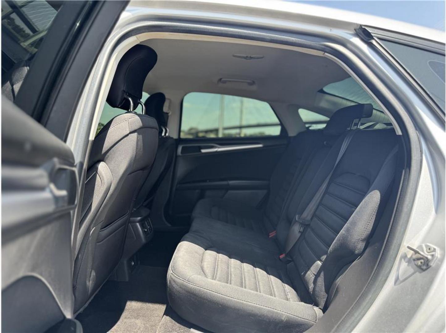 2014 Silver /No Color Ford Fusion (3FA6P0LU2ER) with an 4-Cyl, Hybrid, 2.0 Liter engine, Automatic, CVT transmission, located at 607 W Columbia Drive, Kennewick, WA, 99336, (509) 987-1069, 46.216743, -119.126404 - Photo#2