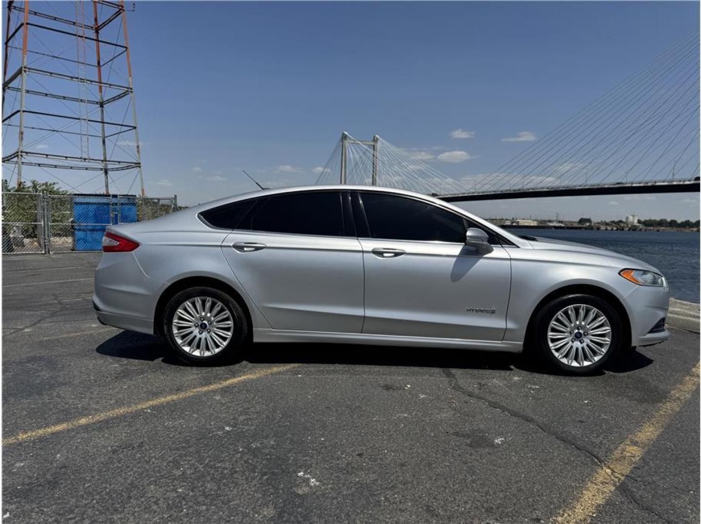 2014 Silver /No Color Ford Fusion (3FA6P0LU2ER) with an 4-Cyl, Hybrid, 2.0 Liter engine, Automatic, CVT transmission, located at 607 W Columbia Drive, Kennewick, WA, 99336, (509) 987-1069, 46.216743, -119.126404 - Photo#12