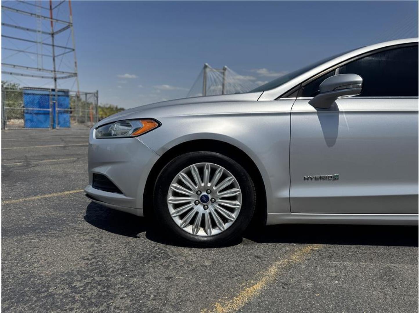2014 Silver /No Color Ford Fusion (3FA6P0LU2ER) with an 4-Cyl, Hybrid, 2.0 Liter engine, Automatic, CVT transmission, located at 607 W Columbia Drive, Kennewick, WA, 99336, (509) 987-1069, 46.216743, -119.126404 - Photo#16