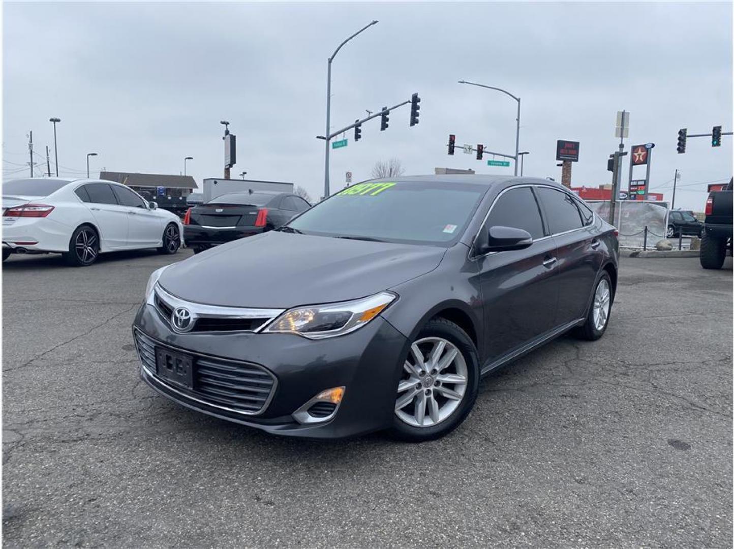 2013 Toyota Avalon XLE