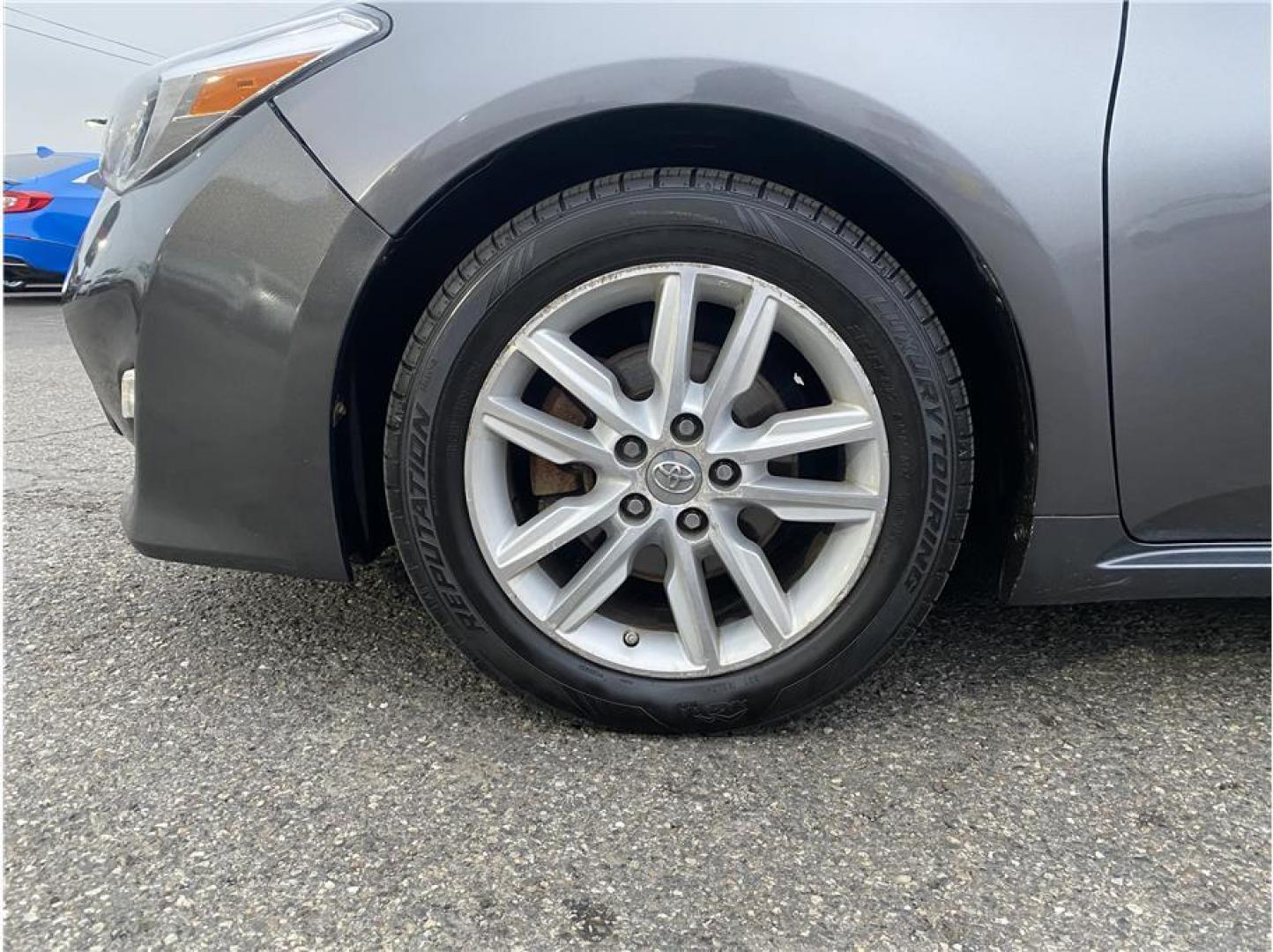 2013 Gray /No Color Toyota Avalon (4T1BK1EB9DU) with an V6, 3.5 Liter engine, Auto, 6-Spd Seq Shft transmission, located at 607 W Columbia Drive, Kennewick, WA, 99336, (509) 987-1069, 46.216743, -119.126404 - Photo#15