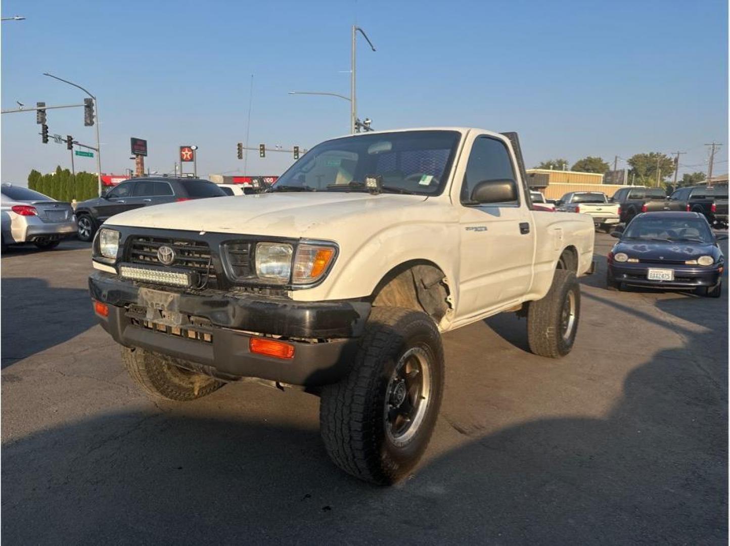 1996 White /No Color Toyota Tacoma Regular Cab (4TAPM62N2TZ) with an 4-Cyl, 2.7 Liter engine, Manual, 5-Spd transmission, located at 607 W Columbia Drive, Kennewick, WA, 99336, (509) 987-1069, 46.216743, -119.126404 - Photo#0