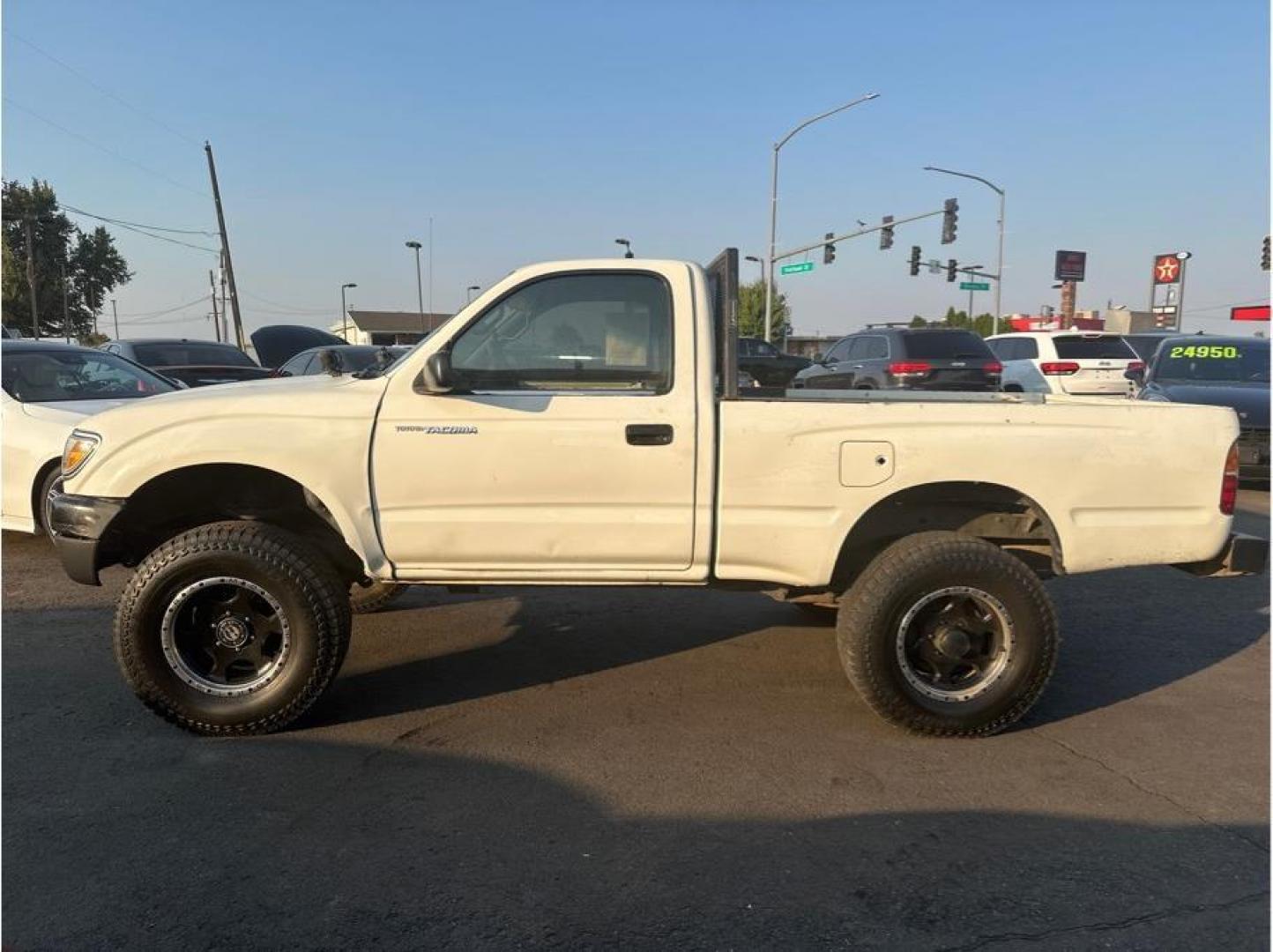 1996 White /No Color Toyota Tacoma Regular Cab (4TAPM62N2TZ) with an 4-Cyl, 2.7 Liter engine, Manual, 5-Spd transmission, located at 607 W Columbia Drive, Kennewick, WA, 99336, (509) 987-1069, 46.216743, -119.126404 - Photo#1