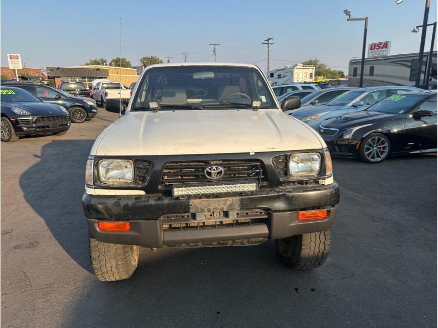 1996 White /No Color Toyota Tacoma Regular Cab (4TAPM62N2TZ) with an 4-Cyl, 2.7 Liter engine, Manual, 5-Spd transmission, located at 607 W Columbia Drive, Kennewick, WA, 99336, (509) 987-1069, 46.216743, -119.126404 - Photo#8