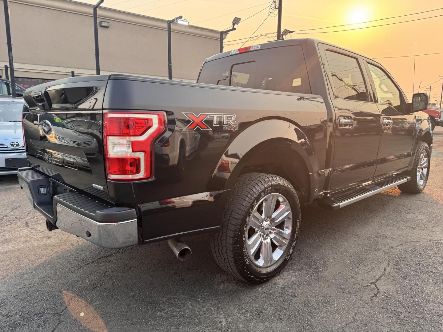 2019 Black /No Color Ford F150 SuperCrew Cab (1FTEW1E42KF) with an V6, EcoBoost, Twin Turbo, 3.5 Liter engine, Automatic, 6-Spd w/SelectShift transmission, located at 607 W Columbia Drive, Kennewick, WA, 99336, (509) 987-1069, 46.216743, -119.126404 - Photo#4