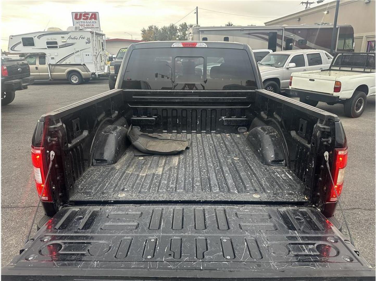 2019 Black /No Color Ford F150 SuperCrew Cab (1FTEW1E42KF) with an V6, EcoBoost, Twin Turbo, 3.5 Liter engine, Automatic, 6-Spd w/SelectShift transmission, located at 607 W Columbia Drive, Kennewick, WA, 99336, (509) 987-1069, 46.216743, -119.126404 - Photo#4