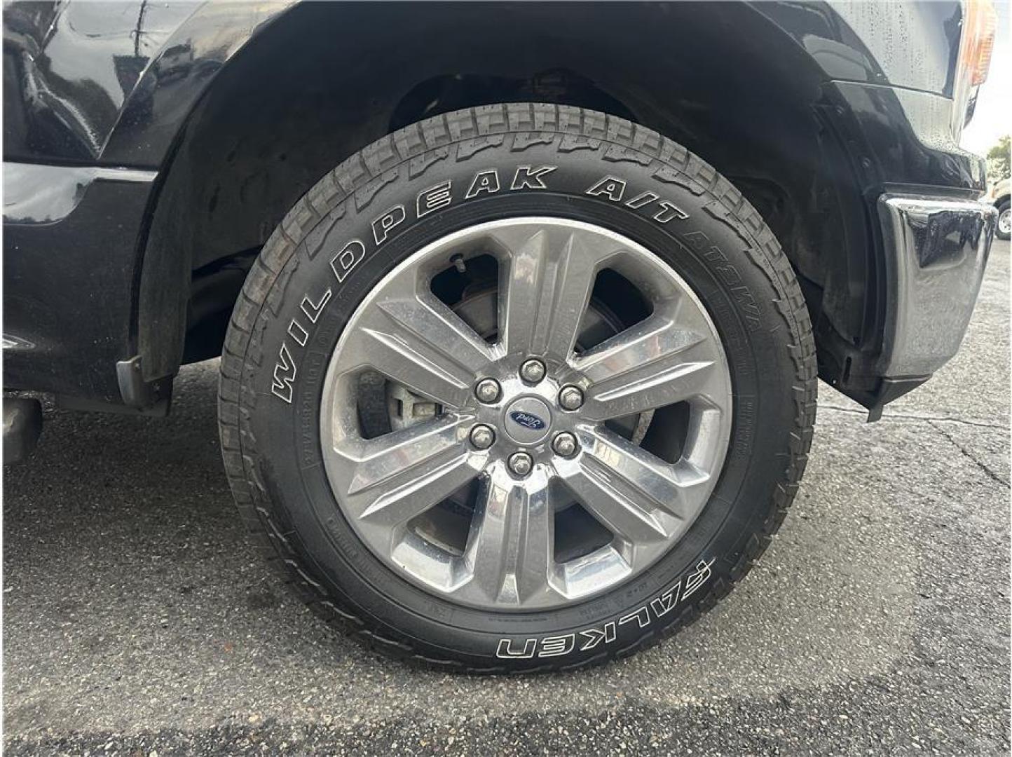 2019 Black /No Color Ford F150 SuperCrew Cab (1FTEW1E42KF) with an V6, EcoBoost, Twin Turbo, 3.5 Liter engine, Automatic, 6-Spd w/SelectShift transmission, located at 607 W Columbia Drive, Kennewick, WA, 99336, (509) 987-1069, 46.216743, -119.126404 - Photo#17