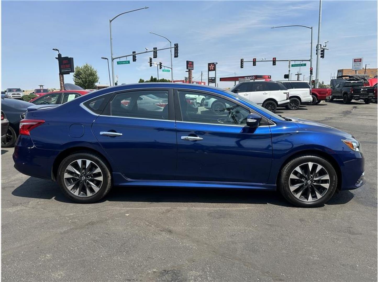 2019 Blue /No Color Nissan Sentra (3N1AB7AP9KY) with an 4-Cyl, 1.8 Liter engine, Automatic, CVT w/Xtronic transmission, located at 607 W Columbia Drive, Kennewick, WA, 99336, (509) 987-1069, 46.216743, -119.126404- Photo#5