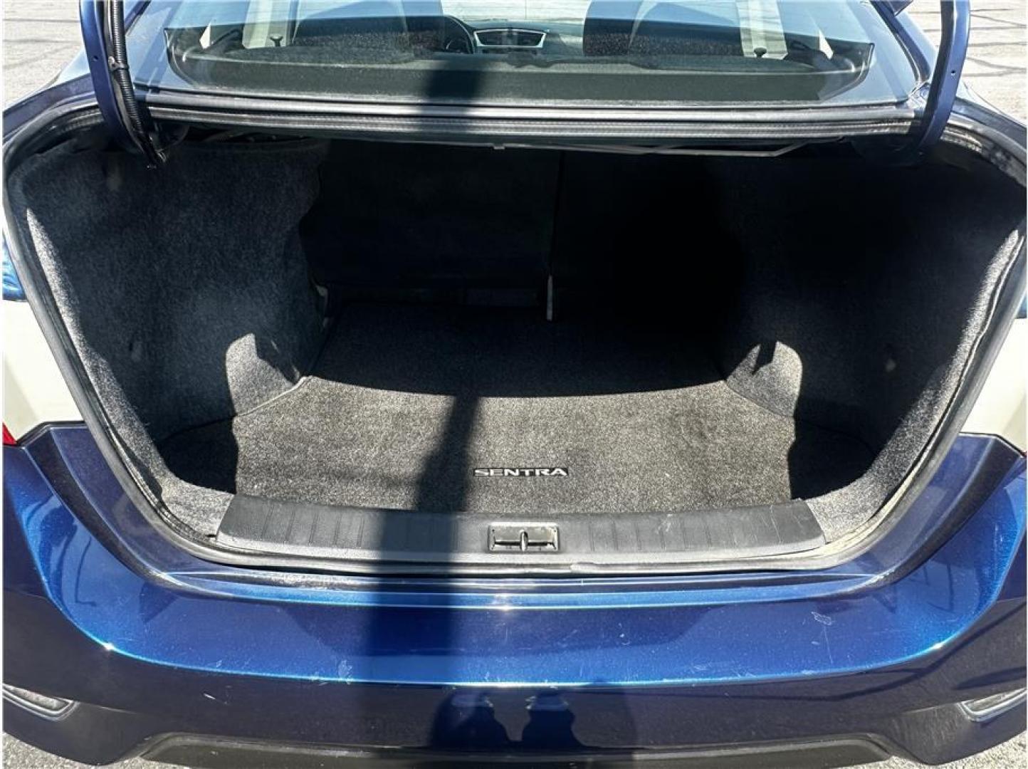 2019 Blue /No Color Nissan Sentra (3N1AB7AP9KY) with an 4-Cyl, 1.8 Liter engine, Automatic, CVT w/Xtronic transmission, located at 607 W Columbia Drive, Kennewick, WA, 99336, (509) 987-1069, 46.216743, -119.126404- Photo#15
