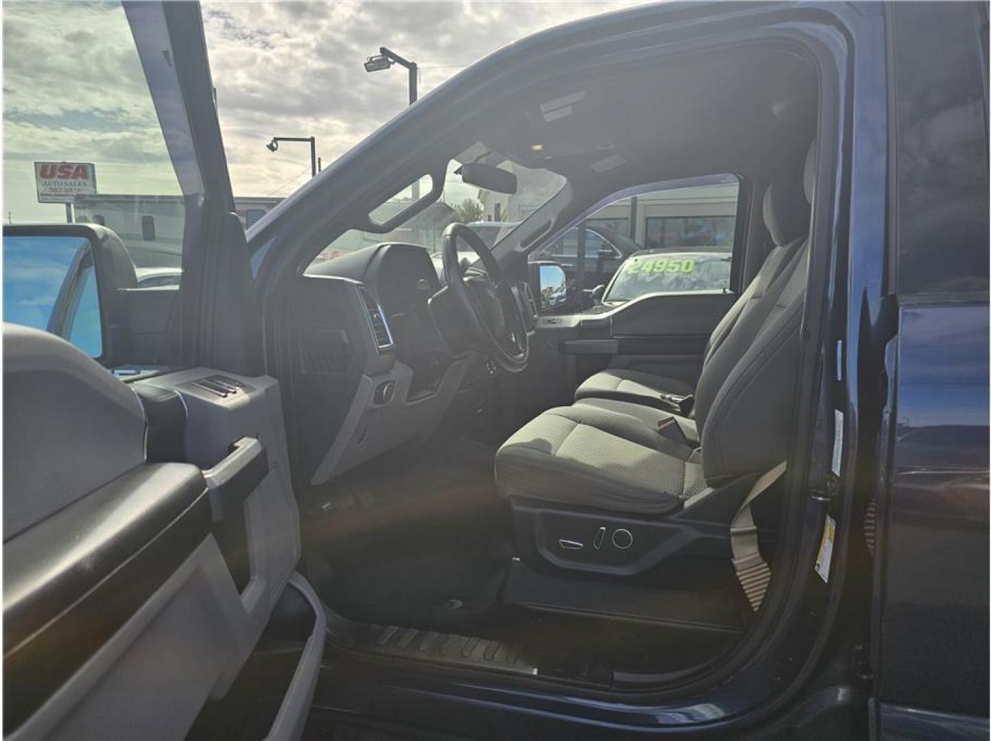 2015 Blue /No Color Ford F150 SuperCrew Cab (1FTEW1EP2FK) with an V6, EcoBoost, TT, 2.7L engine, Automatic, 6-Spd transmission, located at 607 W Columbia Drive, Kennewick, WA, 99336, (509) 987-1069, 46.216743, -119.126404 - Photo#8