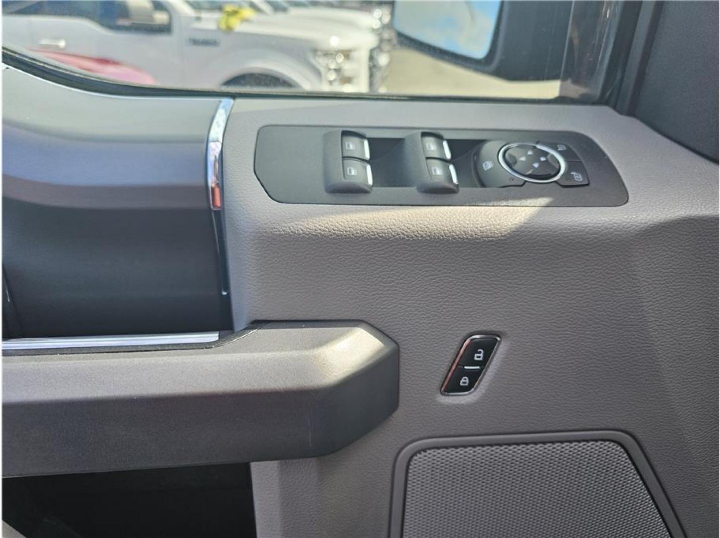 2015 Blue /No Color Ford F150 SuperCrew Cab (1FTEW1EP2FK) with an V6, EcoBoost, TT, 2.7L engine, Automatic, 6-Spd transmission, located at 607 W Columbia Drive, Kennewick, WA, 99336, (509) 987-1069, 46.216743, -119.126404 - Photo#11