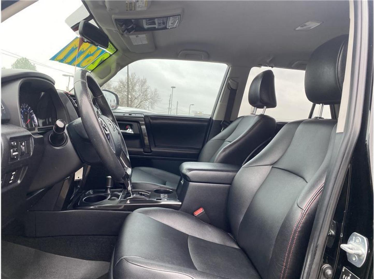 2015 Black /No Color Toyota 4Runner (JTEBU5JR5F5) with an V6, 4.0 Liter engine, Auto, 5-Spd SeqShft transmission, located at 607 W Columbia Drive, Kennewick, WA, 99336, (509) 987-1069, 46.216743, -119.126404 - Photo#11