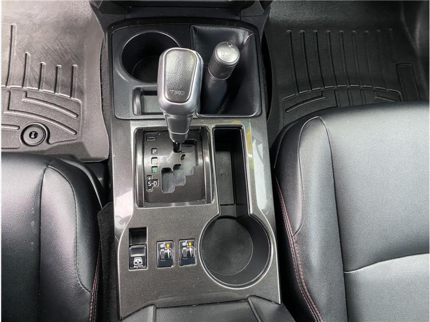 2015 Black /No Color Toyota 4Runner (JTEBU5JR5F5) with an V6, 4.0 Liter engine, Auto, 5-Spd SeqShft transmission, located at 607 W Columbia Drive, Kennewick, WA, 99336, (509) 987-1069, 46.216743, -119.126404 - Photo#14