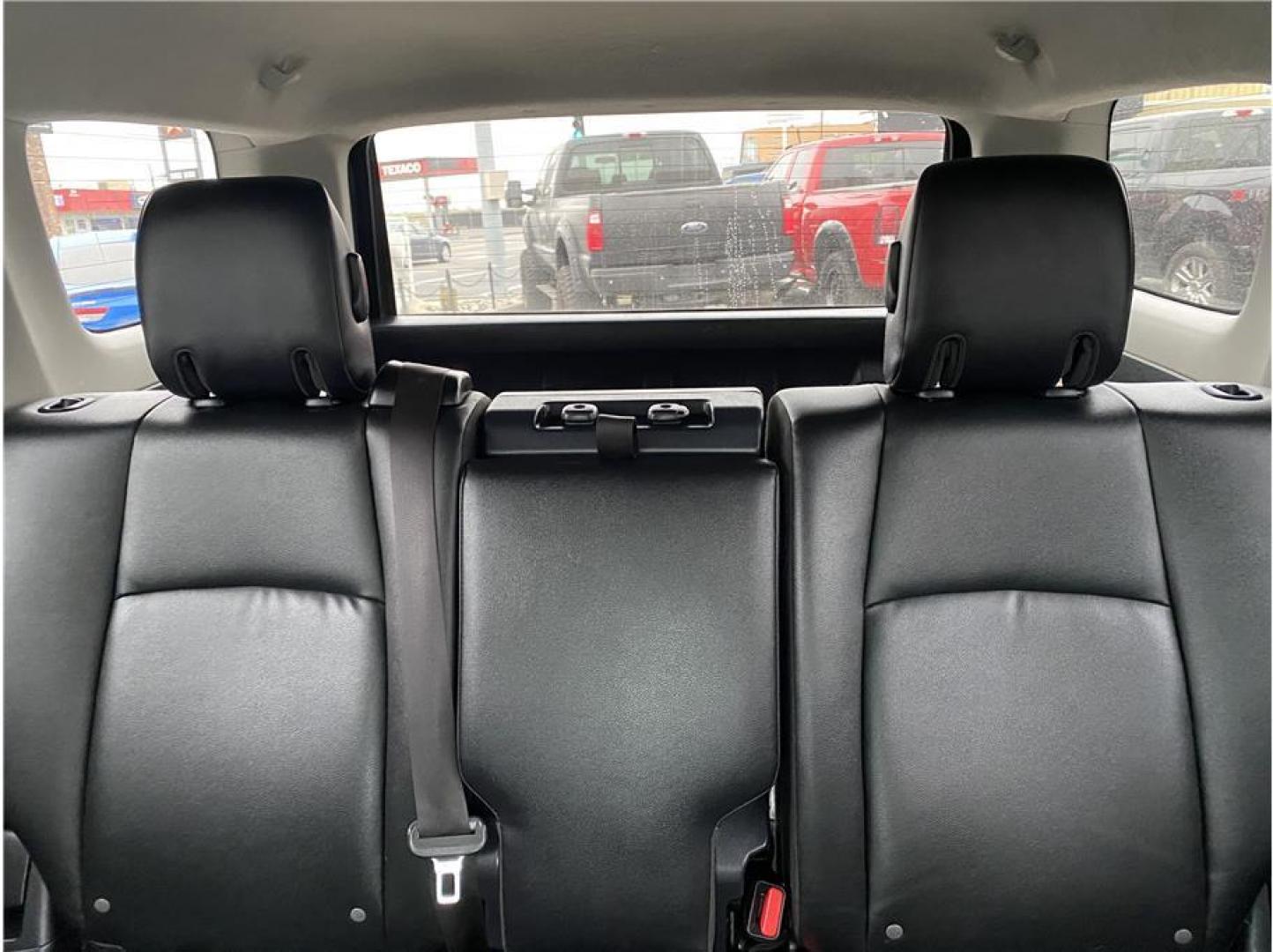 2015 Black /No Color Toyota 4Runner (JTEBU5JR5F5) with an V6, 4.0 Liter engine, Auto, 5-Spd SeqShft transmission, located at 607 W Columbia Drive, Kennewick, WA, 99336, (509) 987-1069, 46.216743, -119.126404 - Photo#17