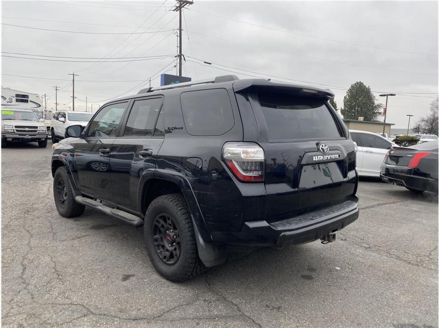 2015 Black /No Color Toyota 4Runner SR5 Premium (JTEBU5JR5F5) with an V6, 4.0 Liter engine, Auto, 5-Spd SeqShft transmission, located at 607 W Columbia Drive, Kennewick, WA, 99336, (509) 987-1069, 46.216743, -119.126404 - The 2015 Toyota 4Runner SR5 Premium 4x4 delivers legendary reliability, strong V6 performance, and enhanced off-road capability with upgraded TRD Pro-style features. Powered by a durable 4.0L V6 engine, this 4Runner offers dependable performance and towing capability of up to 5,000 pounds, while ach - Photo#7