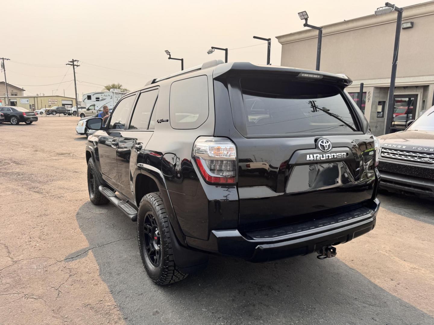 2015 Black /No Color Toyota 4Runner (JTEBU5JR5F5) with an V6, 4.0 Liter engine, Auto, 5-Spd SeqShft transmission, located at 607 W Columbia Drive, Kennewick, WA, 99336, (509) 987-1069, 46.216743, -119.126404 - Photo#2