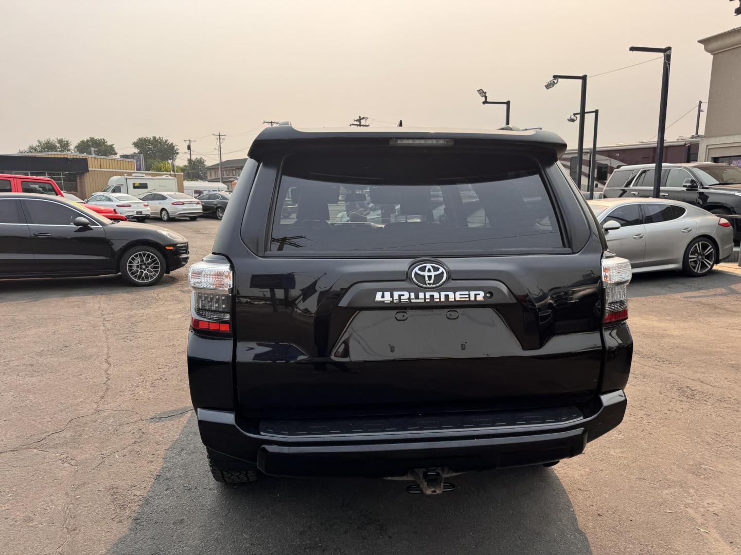 2015 Black /No Color Toyota 4Runner (JTEBU5JR5F5) with an V6, 4.0 Liter engine, Auto, 5-Spd SeqShft transmission, located at 607 W Columbia Drive, Kennewick, WA, 99336, (509) 987-1069, 46.216743, -119.126404 - Photo#3