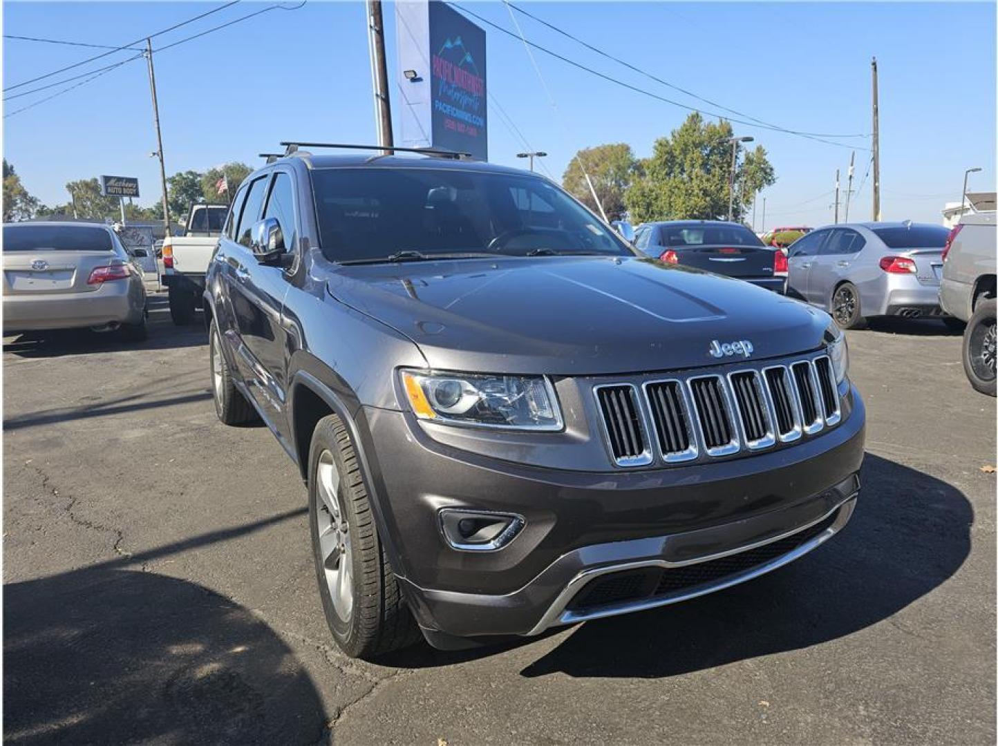 2016 Gray /No Color Jeep Grand Cherokee (1C4RJEBM6GC) with an V6, EcoDiesel, 3.0T engine, Automatic, 8-Spd transmission, located at 607 W Columbia Drive, Kennewick, WA, 99336, (509) 987-1069, 46.216743, -119.126404 - Photo#7